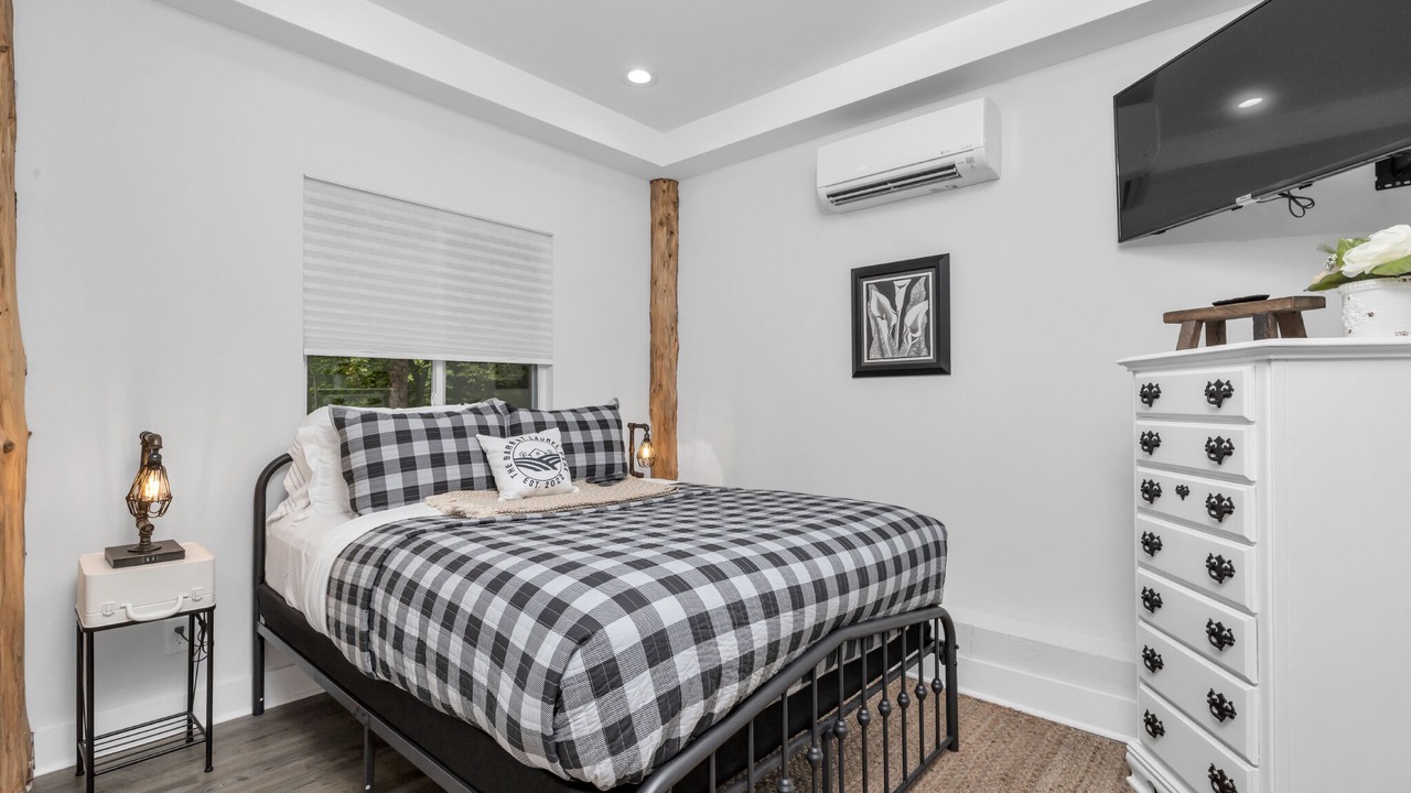 Photo of Bedroom in Cleveland