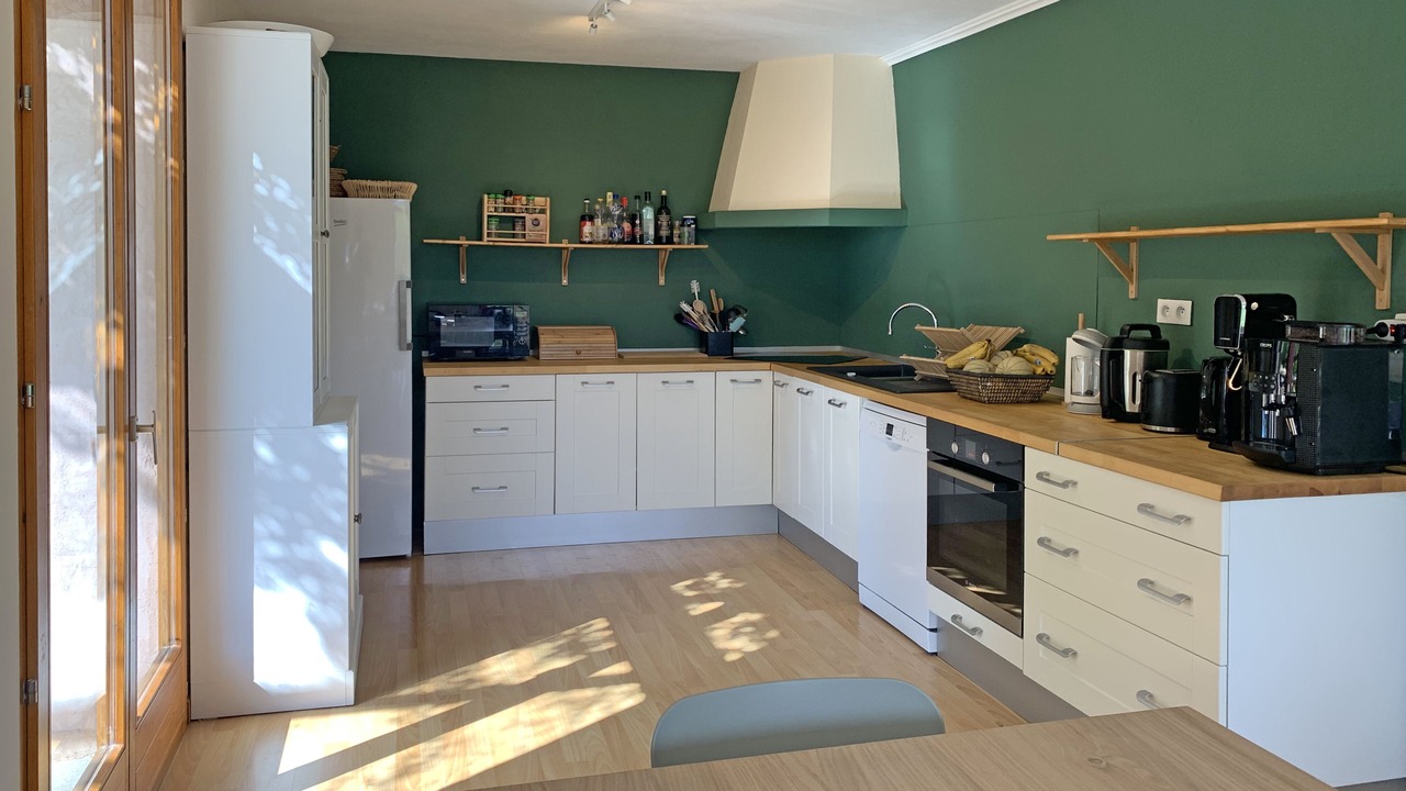 Photo of Kitchen in Puy-Saint-Eusebe