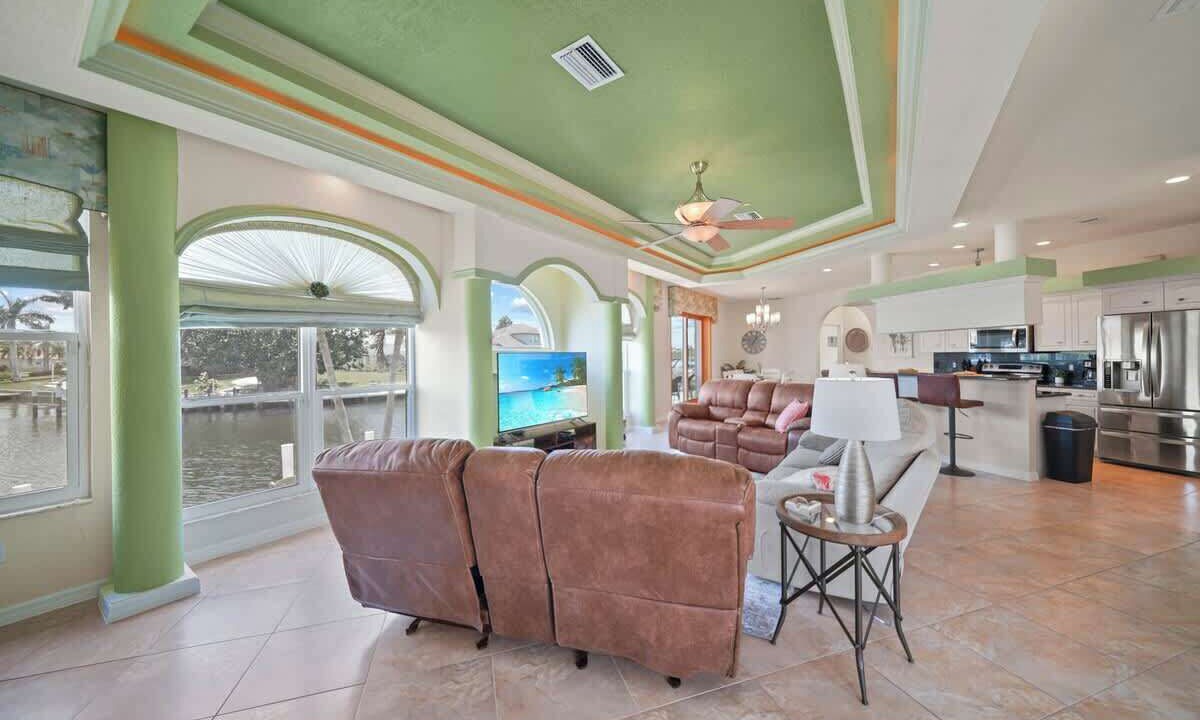Photo of Livingroom in Burnt Store Isles