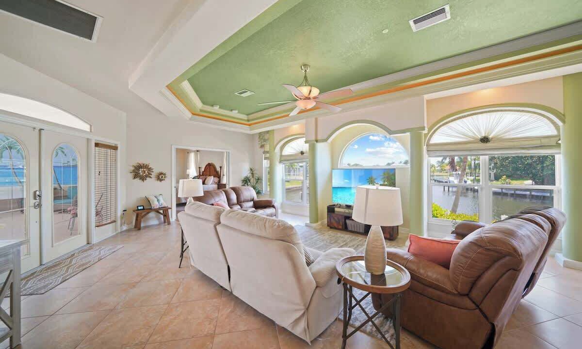 Photo of Livingroom in Burnt Store Isles
