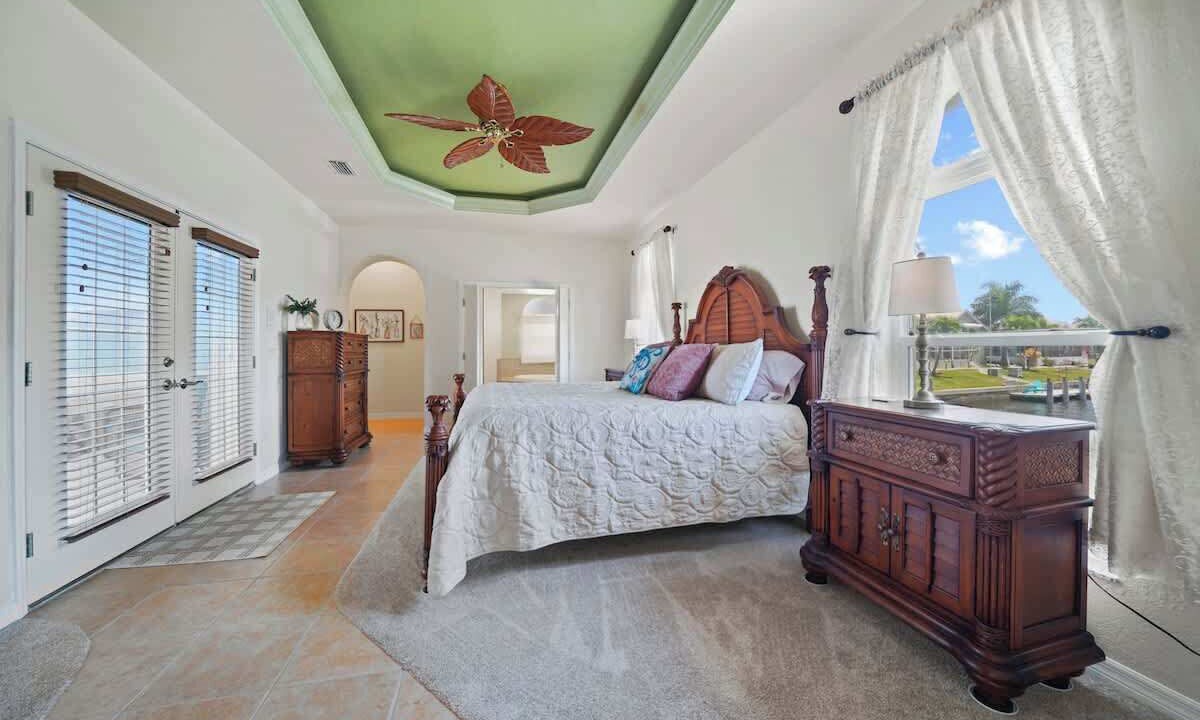 Photo of Bedroom in Burnt Store Isles
