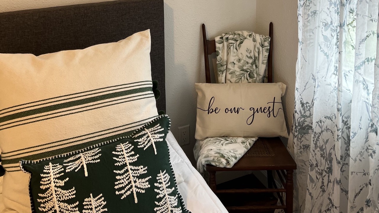 Photo of Bedroom in Ore City