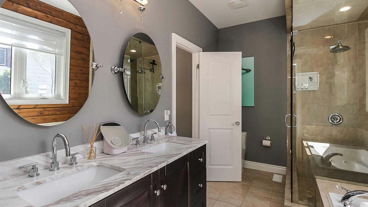 Photo of Bathroom in Tiny