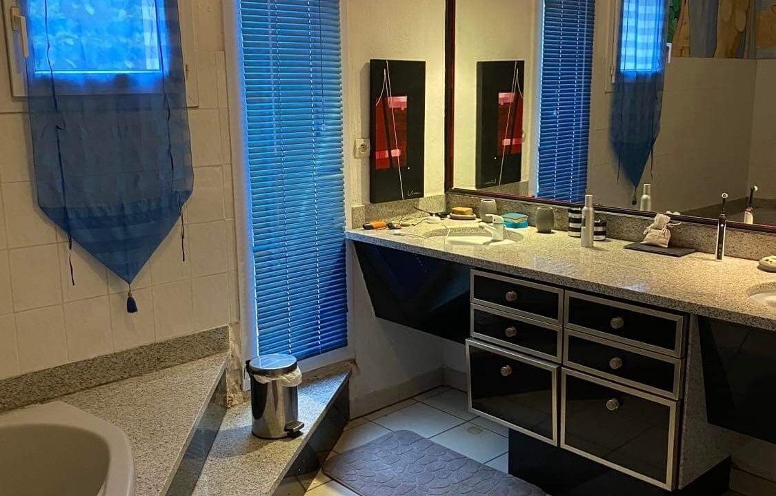 Photo of Bathroom in Aubenas