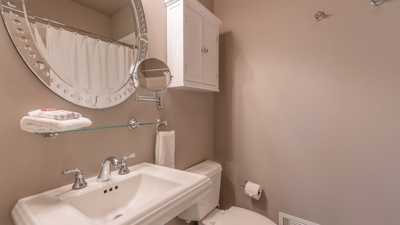 Photo of Bathroom in Douglas