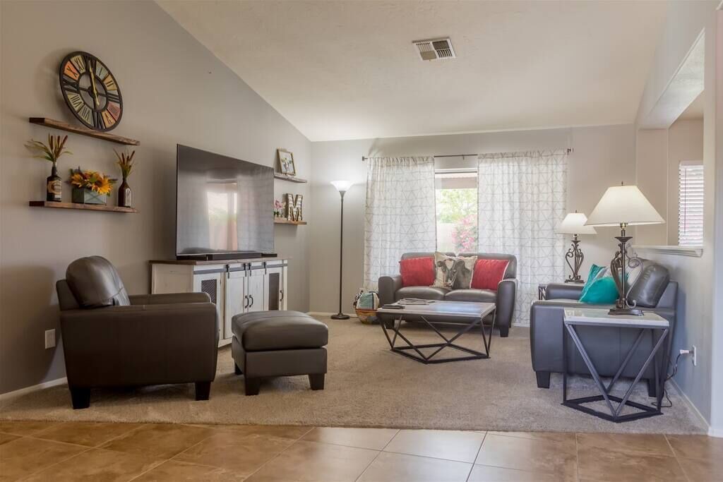 Photo of Livingroom in East Mesa