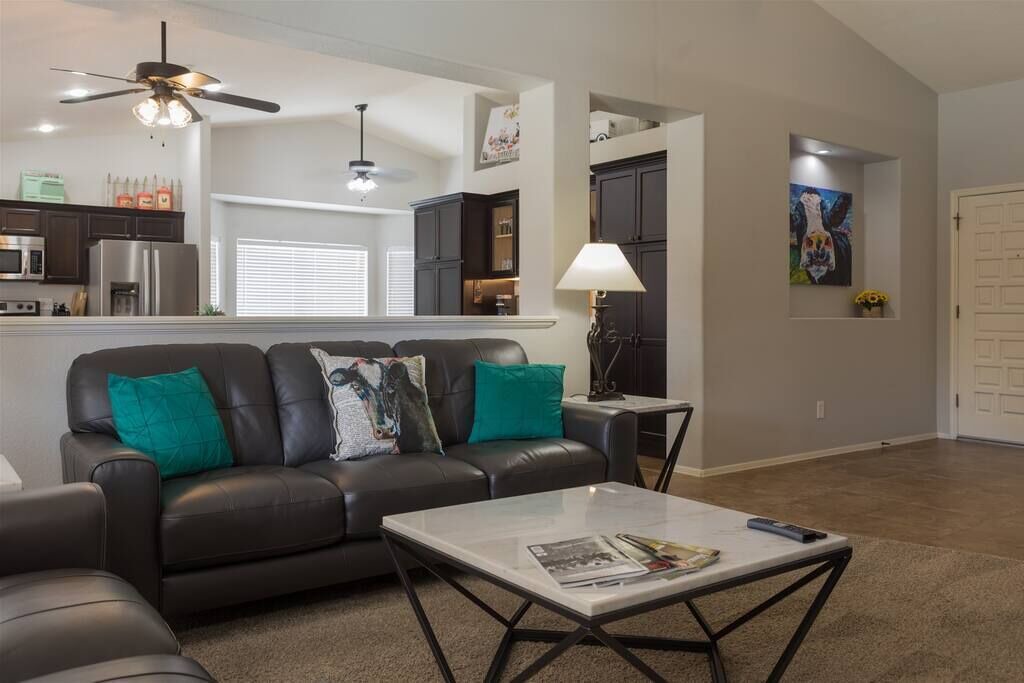 Photo of Livingroom in East Mesa