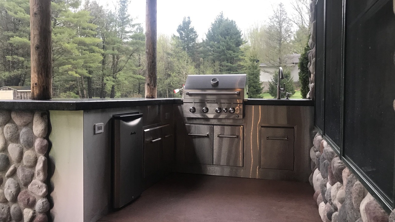 Photo of Outdoor in White Cloud