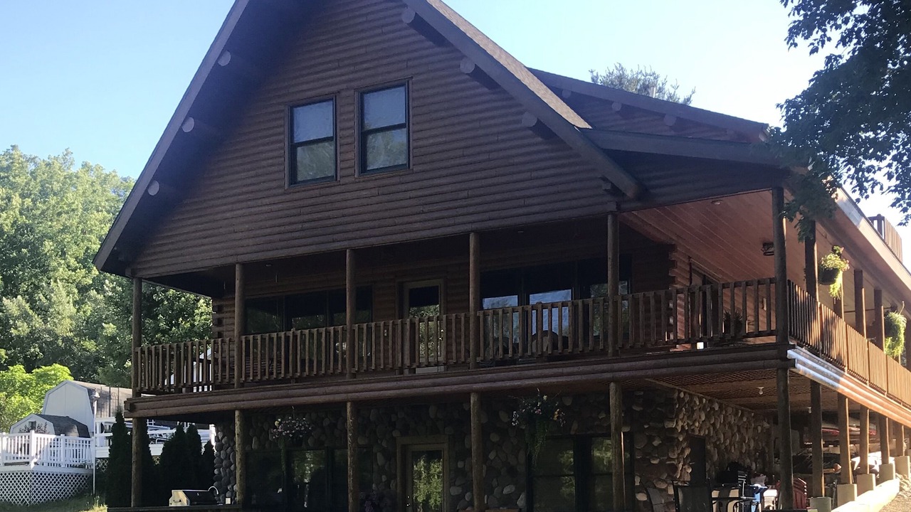 Photo of Outdoor in White Cloud