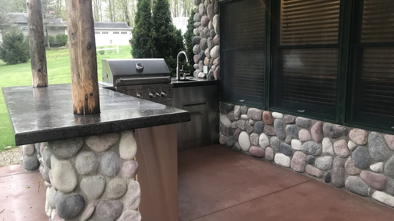 Photo of Outdoor in White Cloud