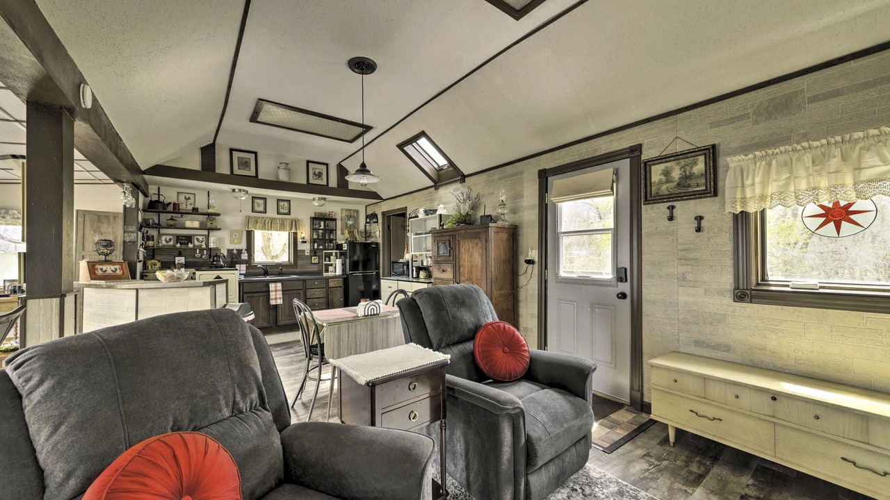 Photo of Livingroom in St. Charles