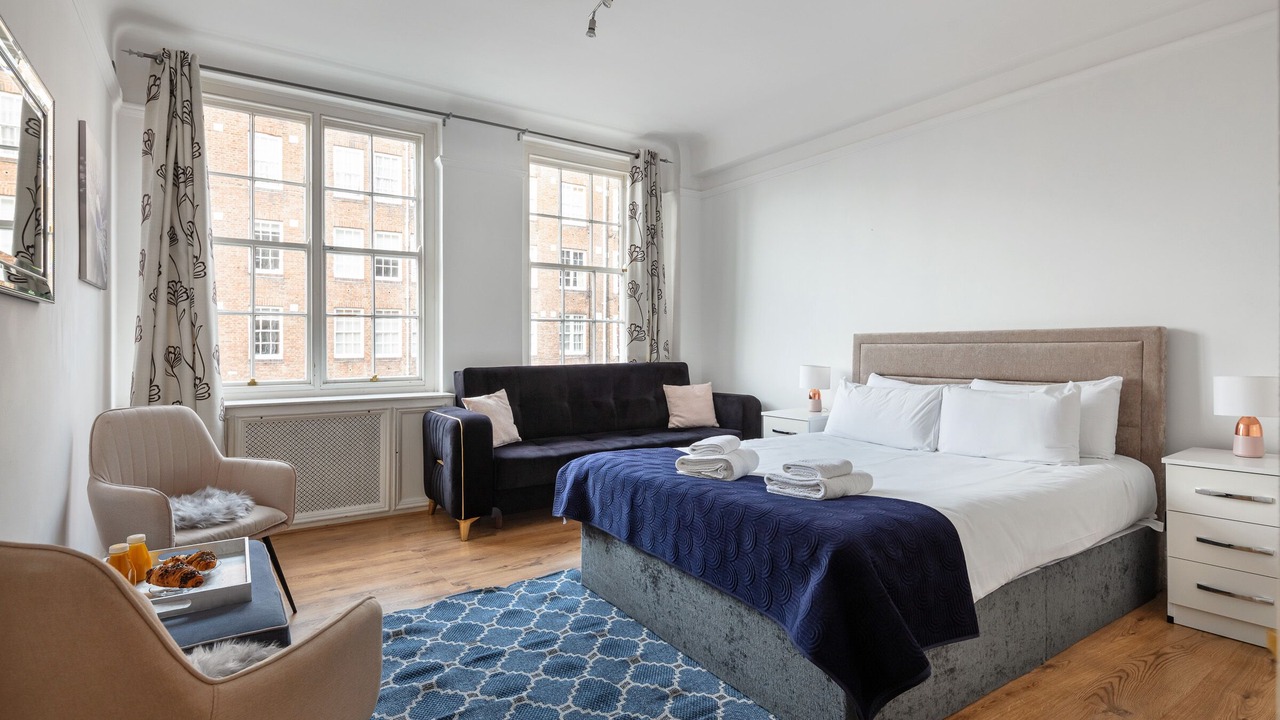 Photo of Bedroom in Lancaster Gate