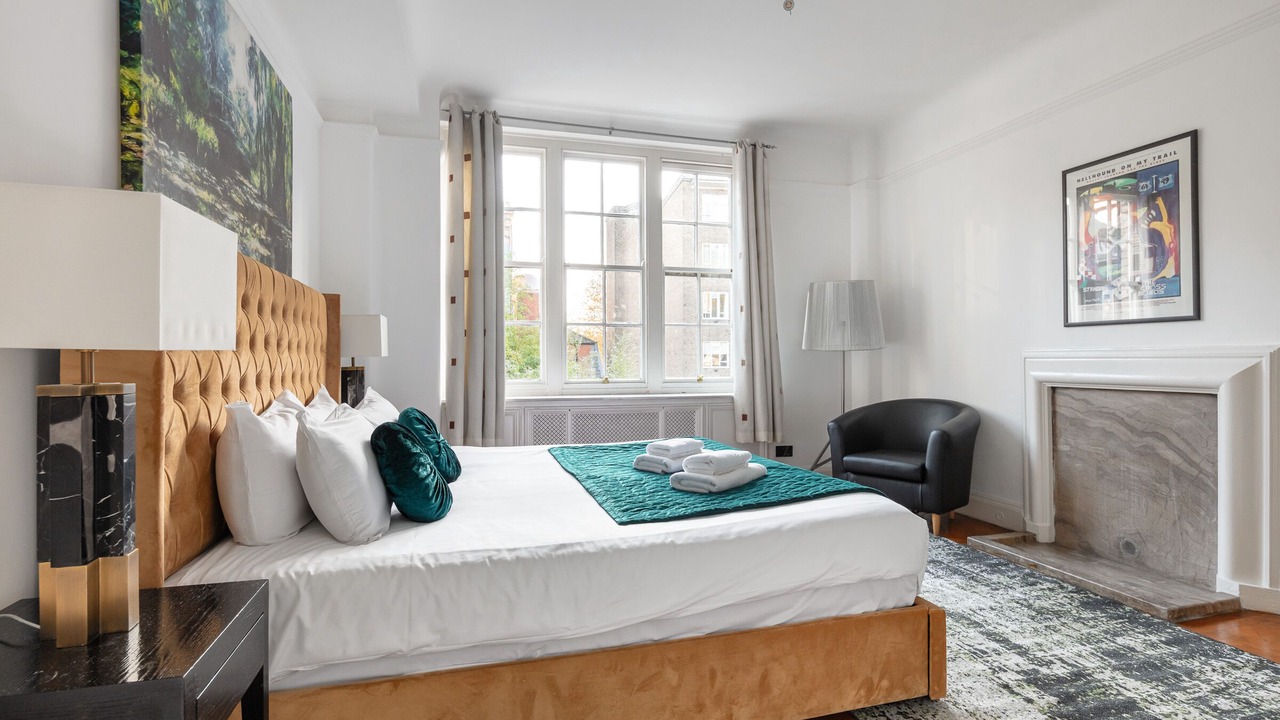 Photo of Bedroom in Lancaster Gate