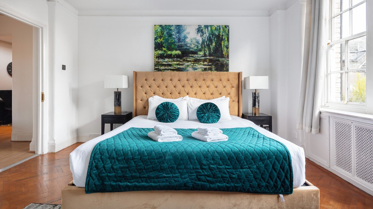 Photo of Bedroom in Lancaster Gate