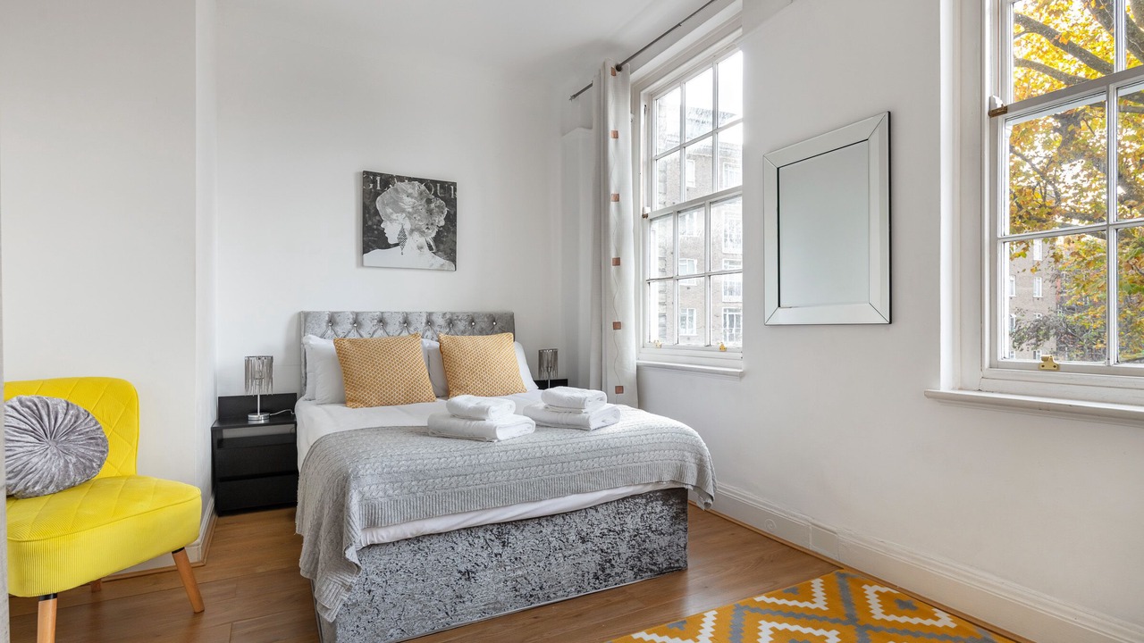 Photo of Bedroom in Lancaster Gate