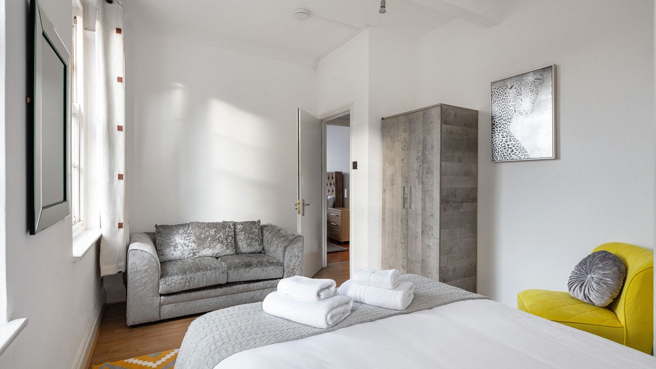 Photo of Bedroom in Lancaster Gate