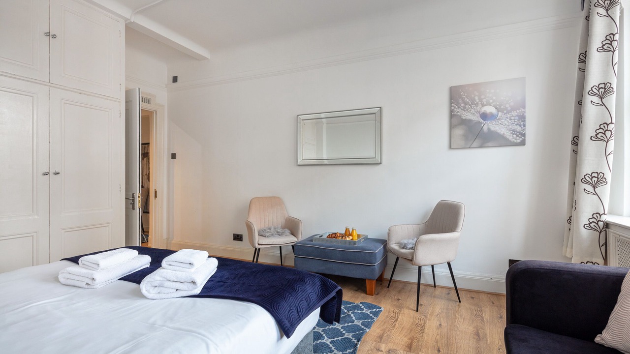 Photo of Bedroom in Lancaster Gate