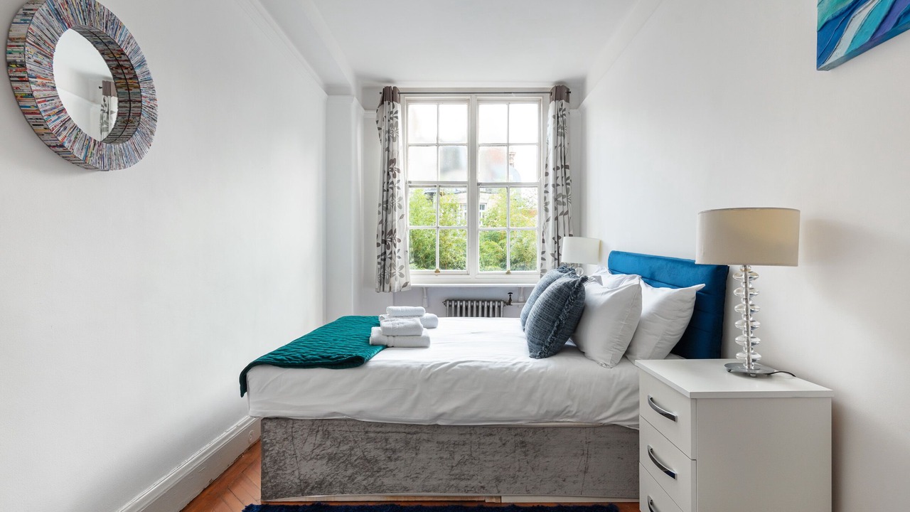 Photo of Bedroom in Lancaster Gate