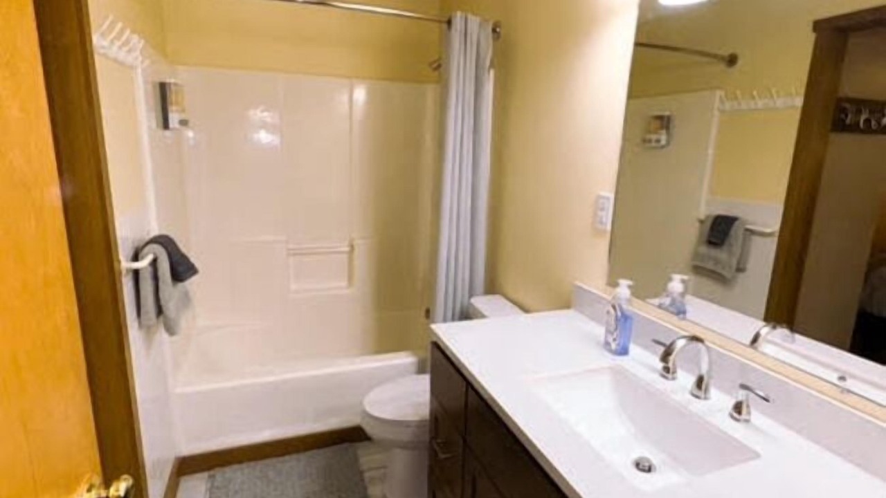 Photo of Bathroom in Maggie Valley