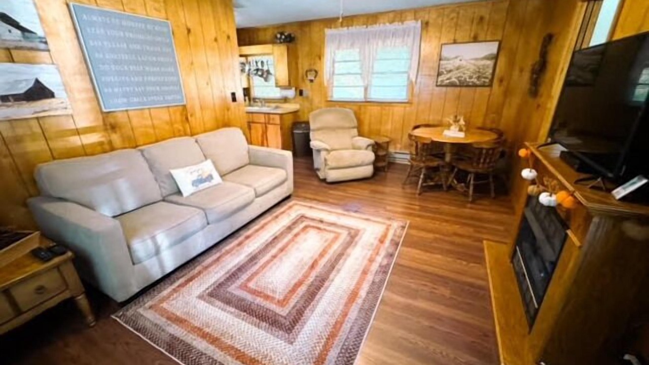 Photo of Livingroom in Maggie Valley