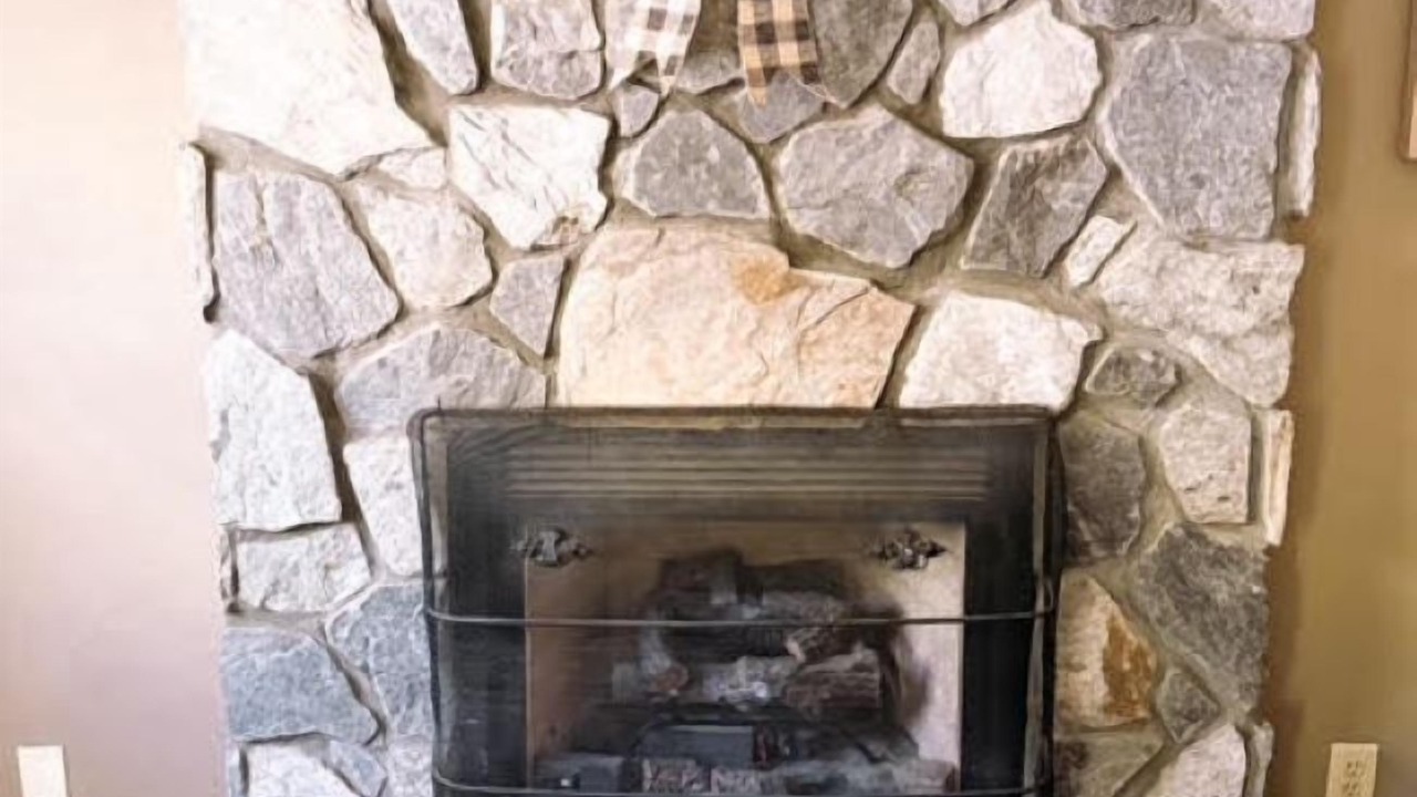 Photo of Livingroom in Maggie Valley