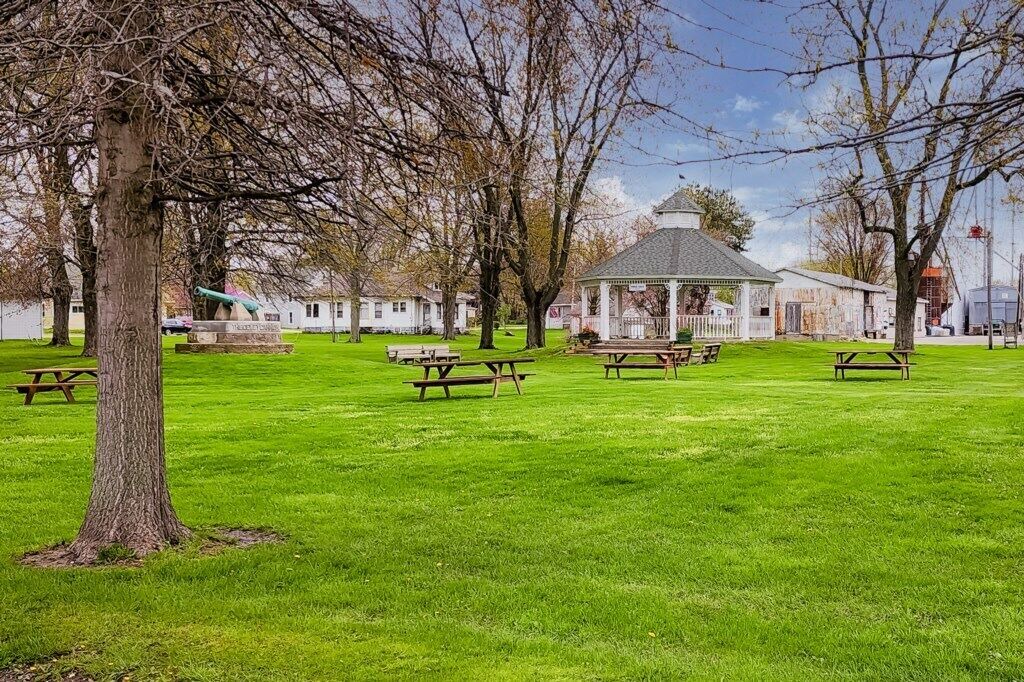 Photo of Others in Three Oaks