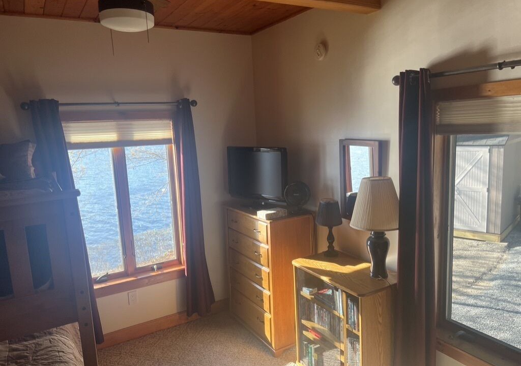 Photo of Bedroom in Raymond