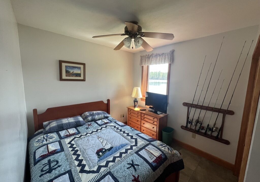 Photo of Bedroom in Raymond