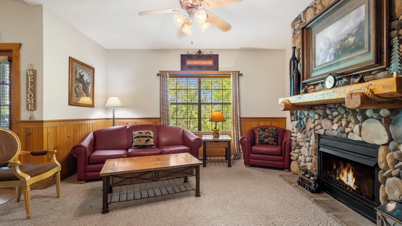 Photo of Livingroom in Branson Theater District