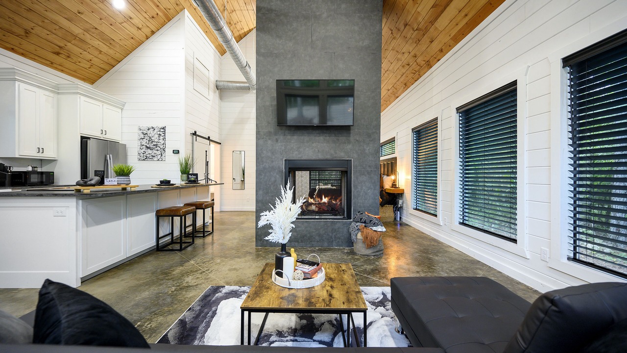 Photo of Livingroom in Broken Bow