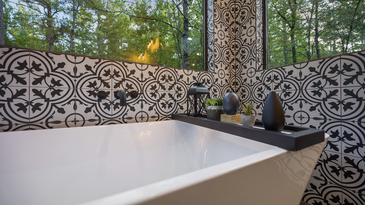 Photo of Bathroom in Broken Bow