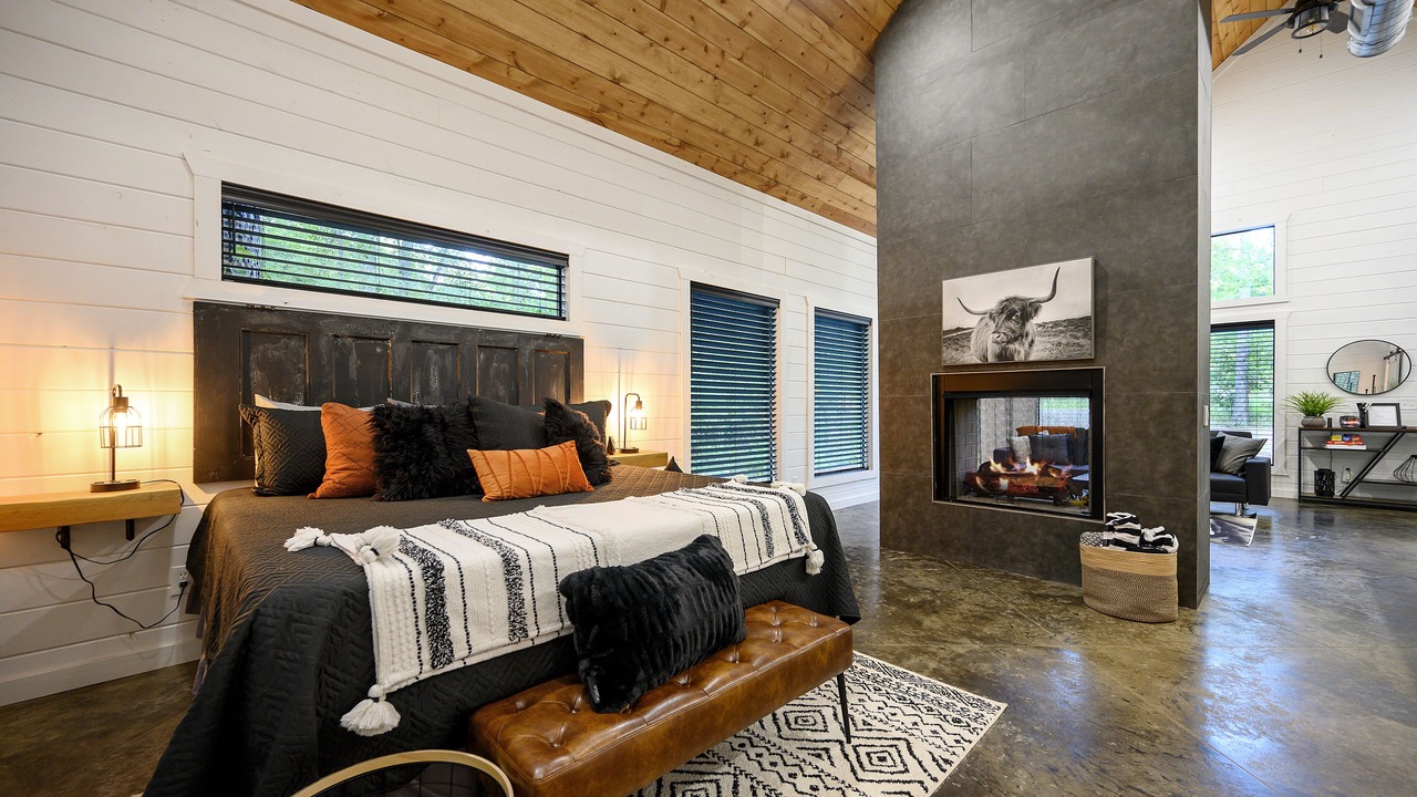 Photo of Bedroom in Broken Bow
