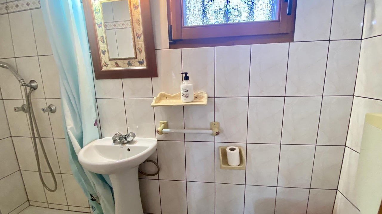 Photo of Bathroom in Canyelles