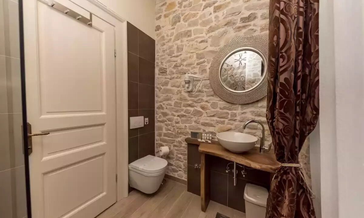 Photo of Bathroom in Bicine