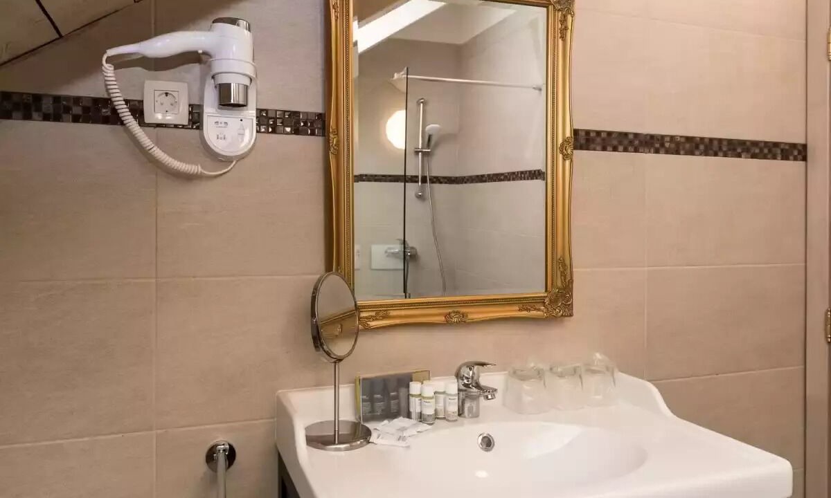 Photo of Bathroom in Bicine