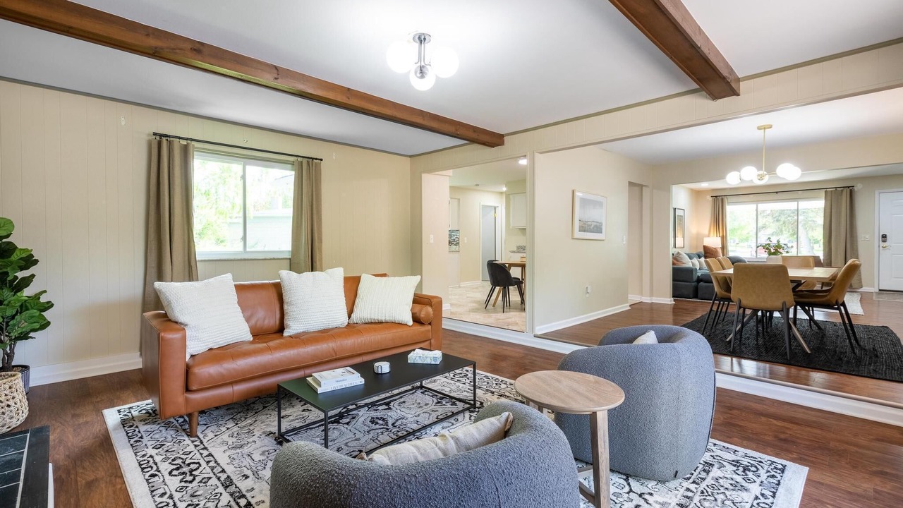 Photo of Livingroom in Troy