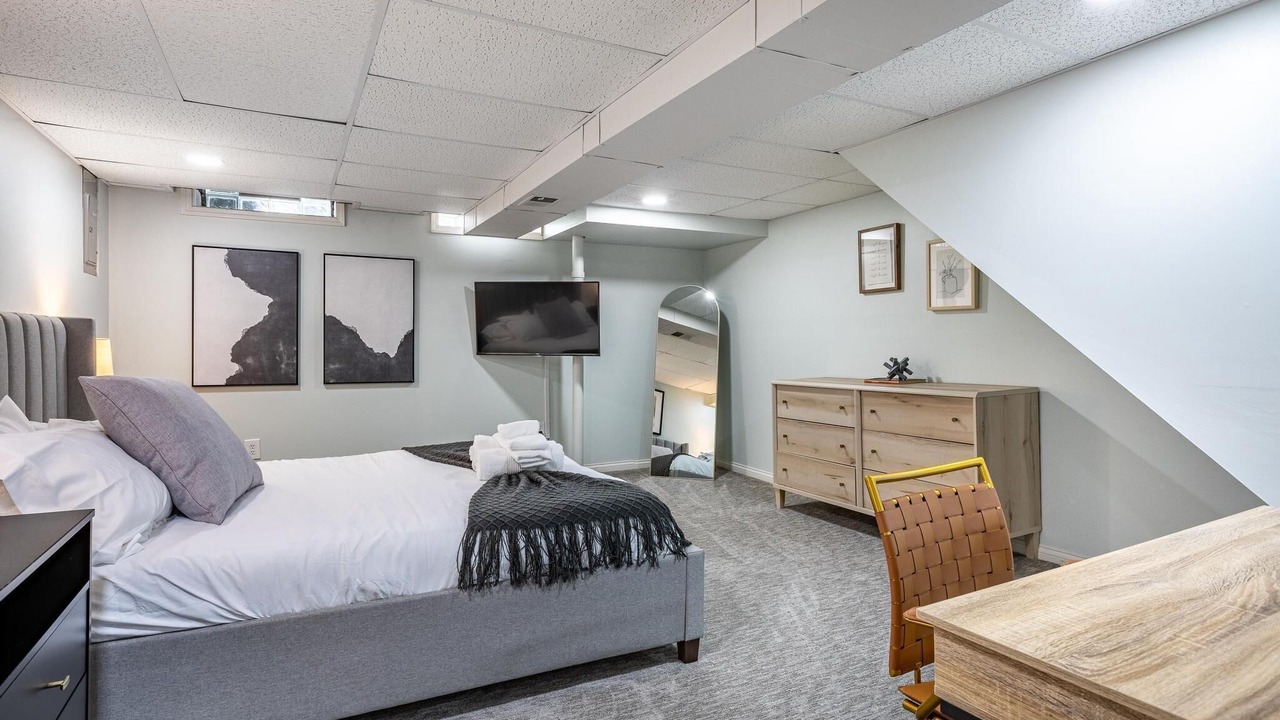 Photo of Bedroom in Troy