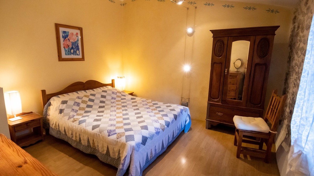 Photo of Bedroom in Colognac