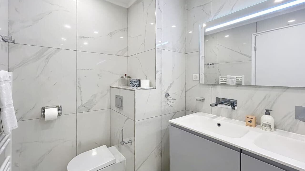 Photo of Bathroom in Golfe Juan