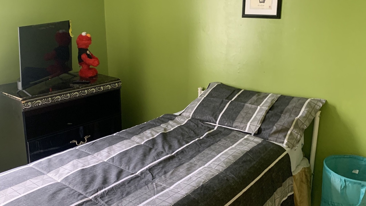 Photo of Bedroom in Clay