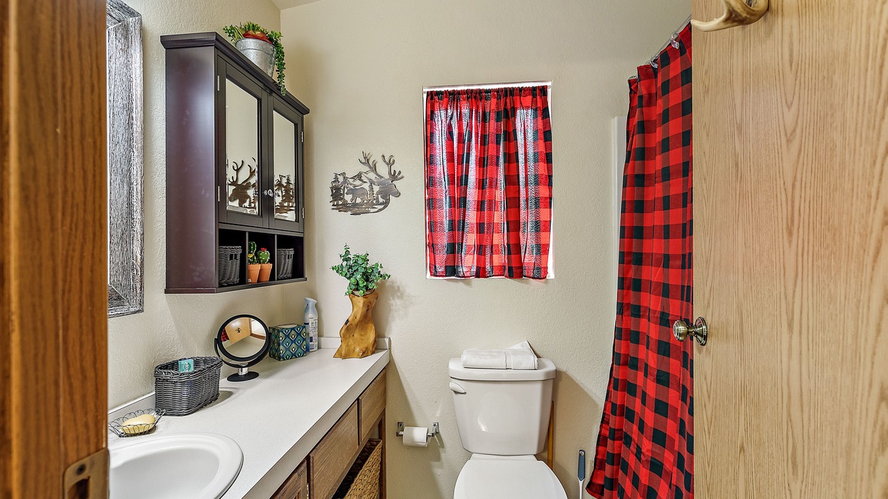 Photo of Bathroom in Trail