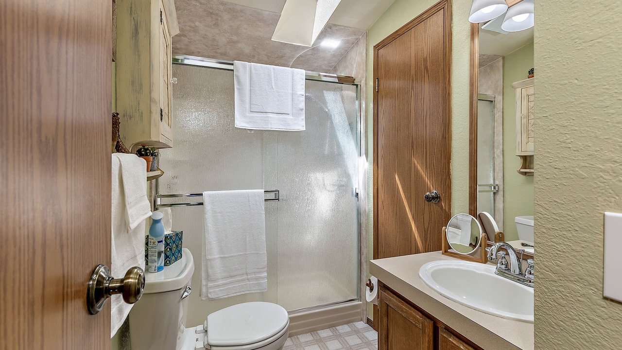 Photo of Bathroom in Trail