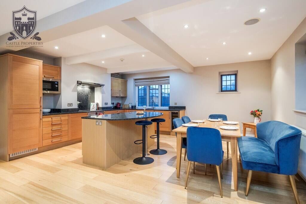 Photo of Others in Eton