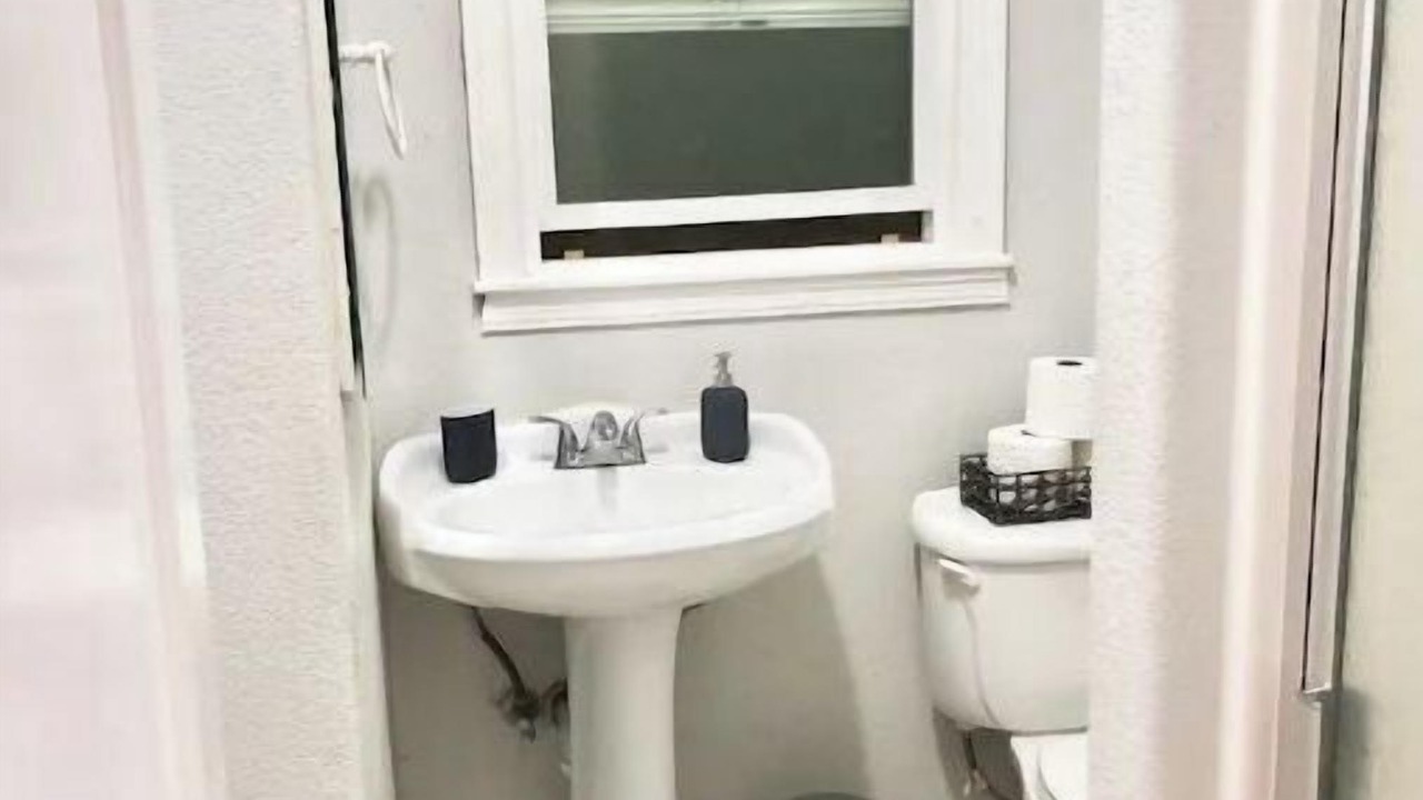 Photo of Bathroom in Midtown Sacramento