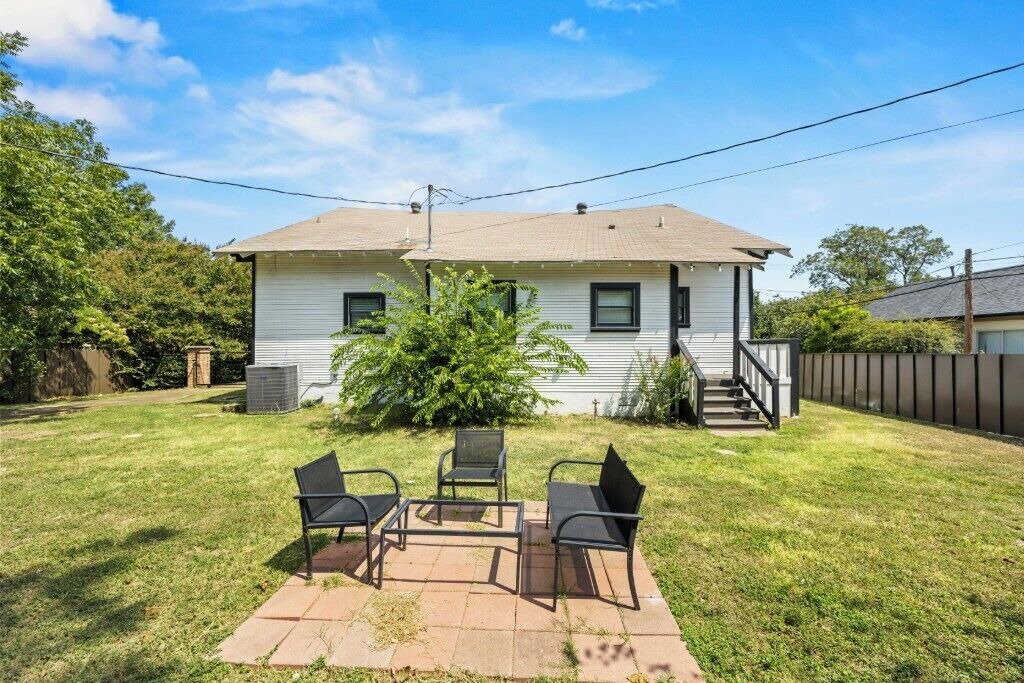 Photo of Patio Balcony in Oak Cliff