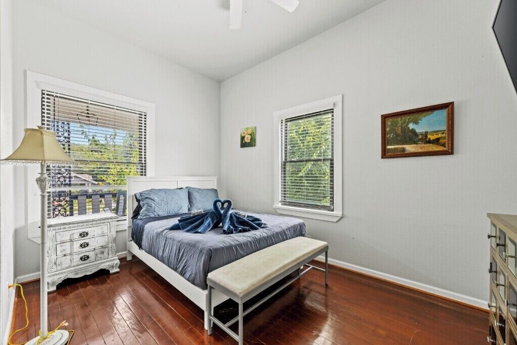 Photo of Bedroom in Oak Cliff