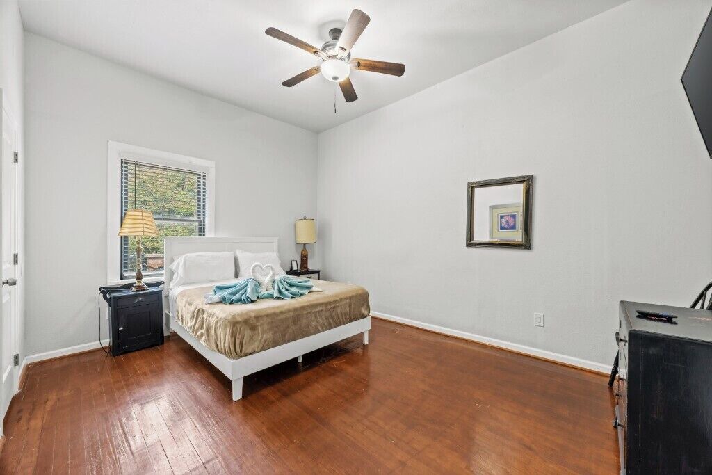 Photo of Bedroom in Oak Cliff