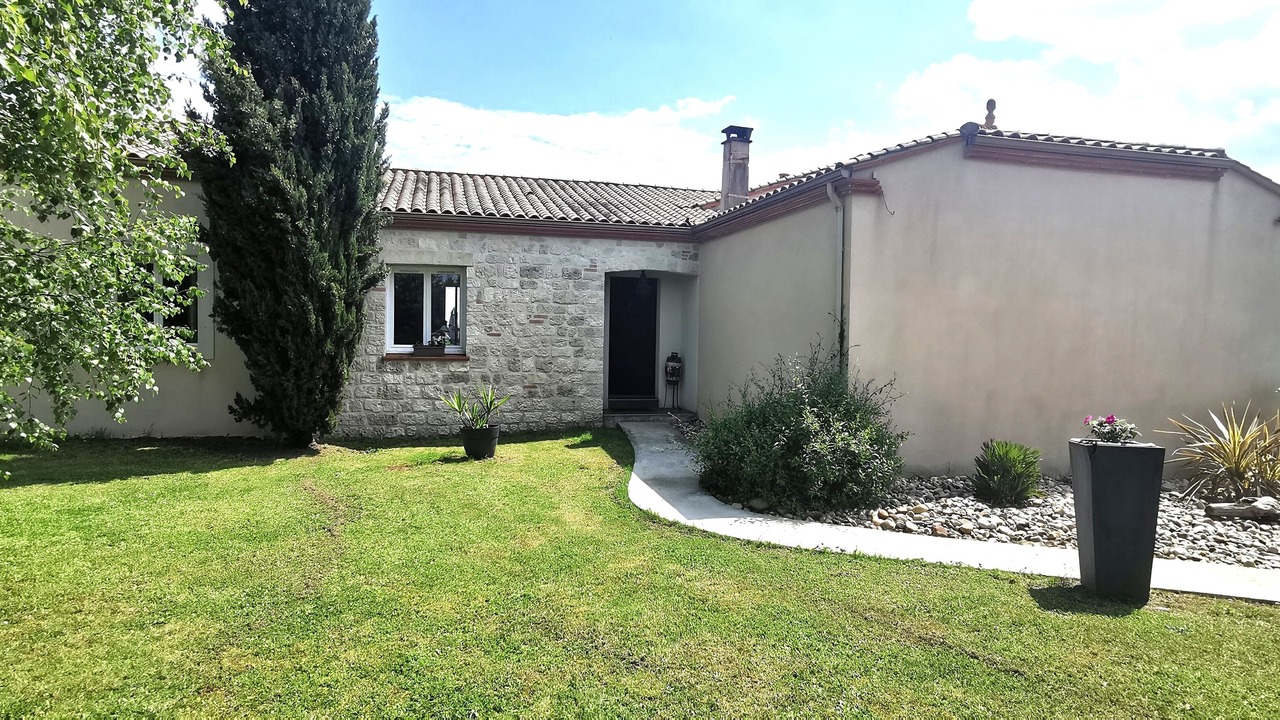 Photo of Outdoor in Saint-Antoine-de-Ficalba