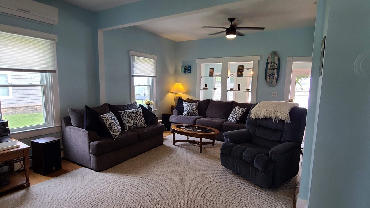 Photo of Livingroom in Coltons Point