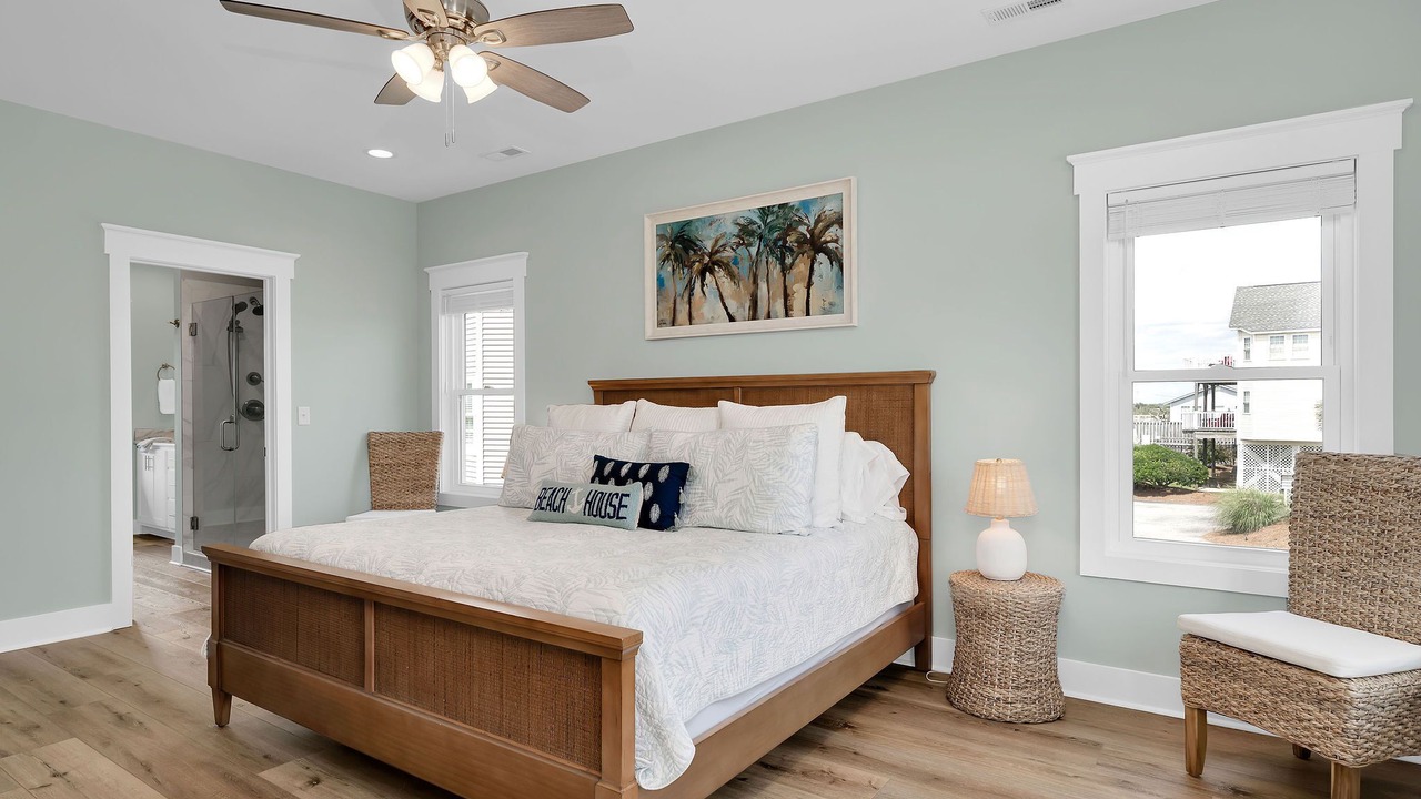 Photo of Bedroom in North Topsail Beach